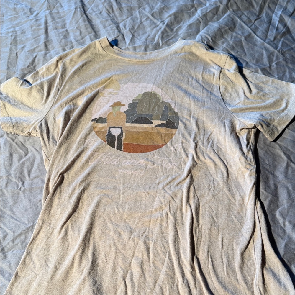 Wrangler Beige Graphic Short Sleeve Tee with Scenic Print